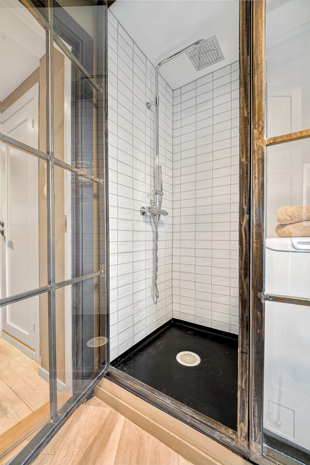 Dusjrom Galleribilde