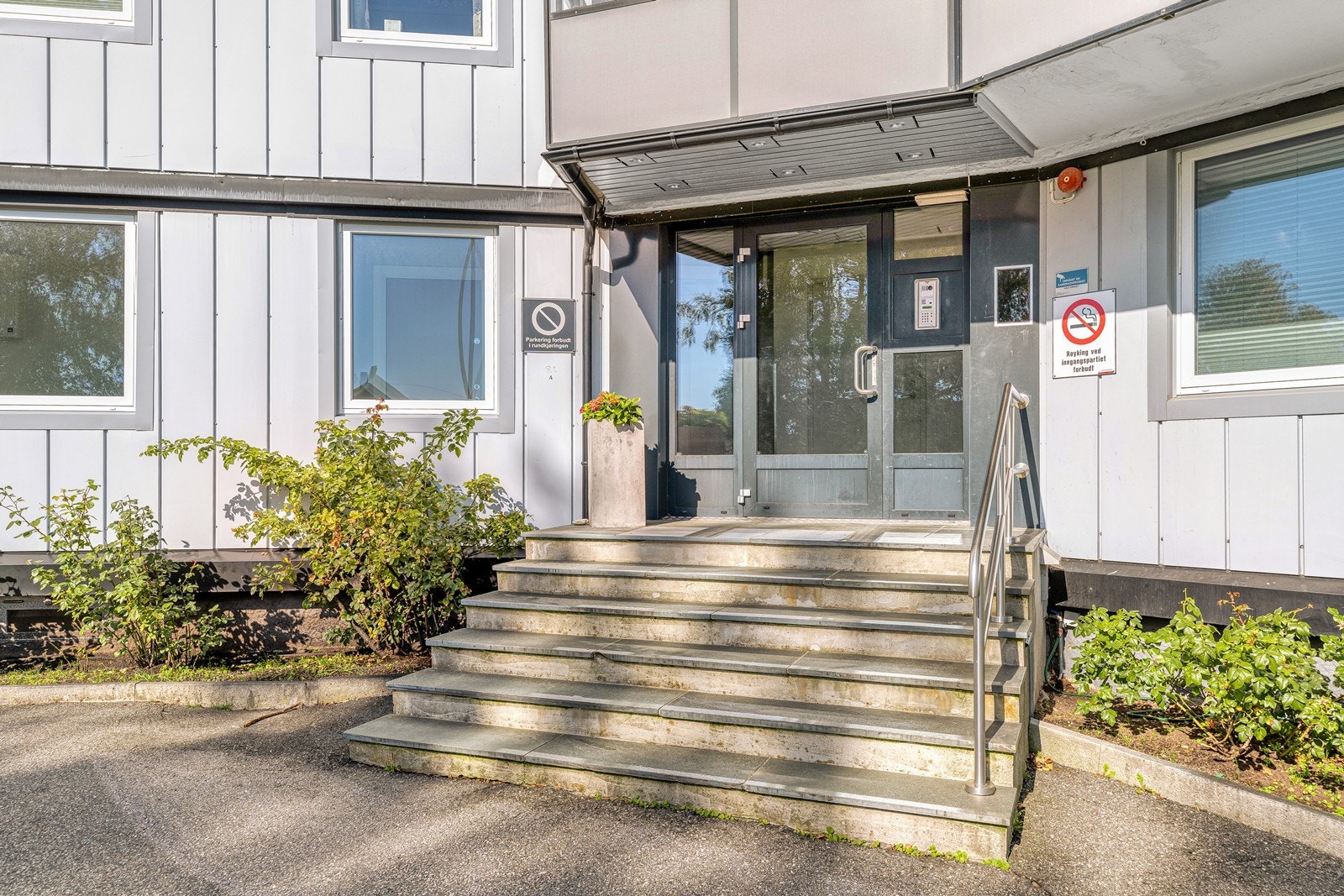 Inngangsparti Galleribilde