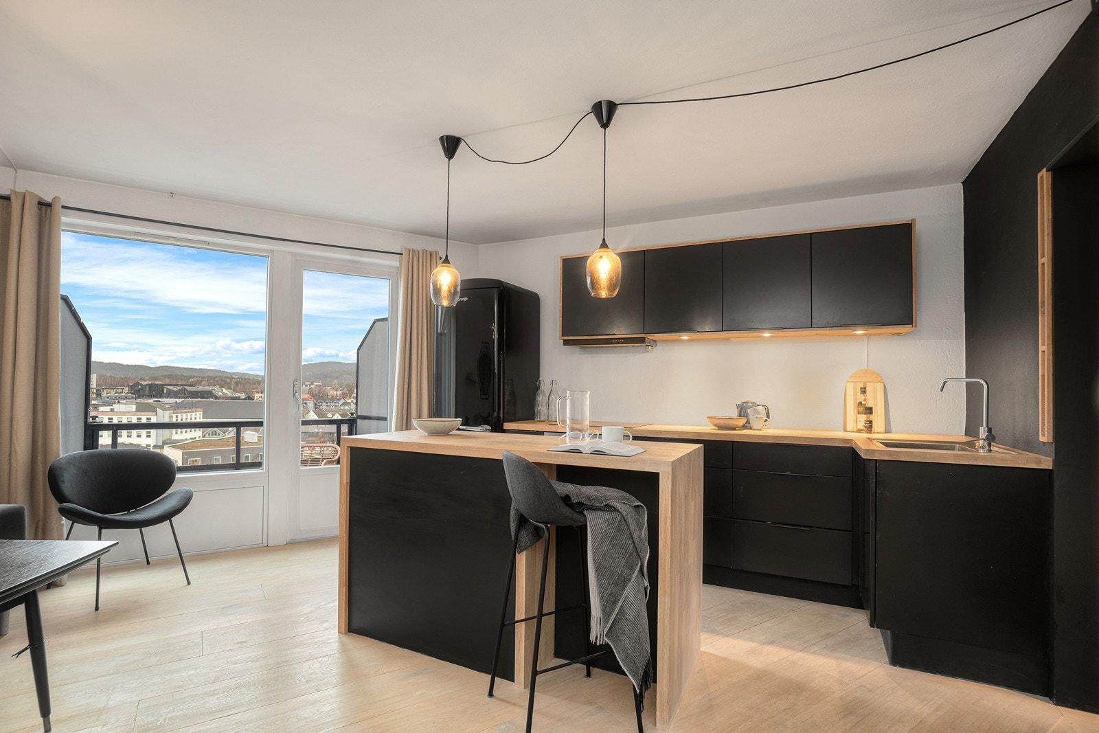 Velkommen til Johan Øydegards vei 81! Leiligheten er presentert av Simon Aarhus v/Aktiv eiendomsmegling avd. Kristiansand. Foto: Ivars Upe Galleribilde