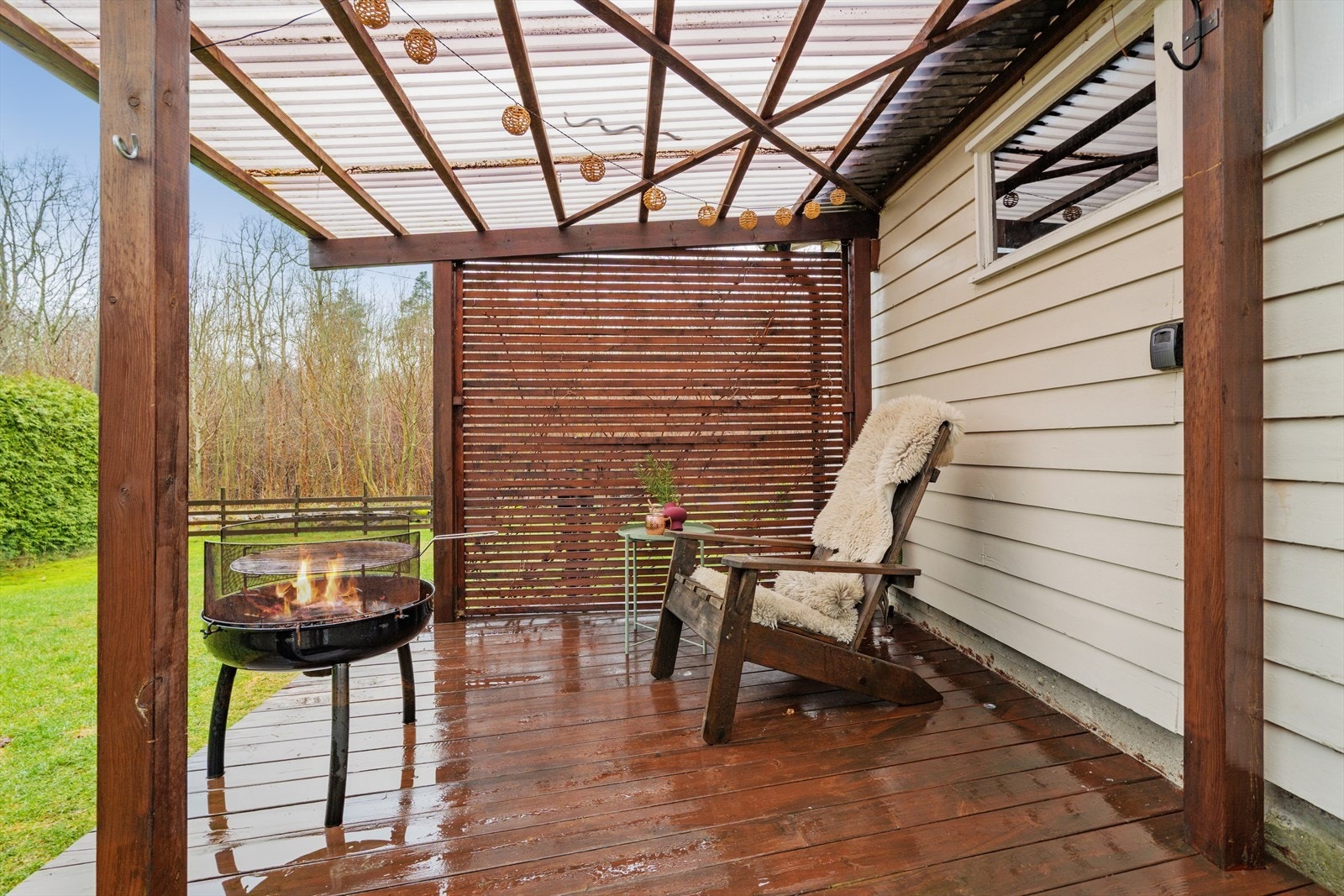 Med overbygde uteplasser lager man enkelt fine uterom for hele famlien Galleribilde