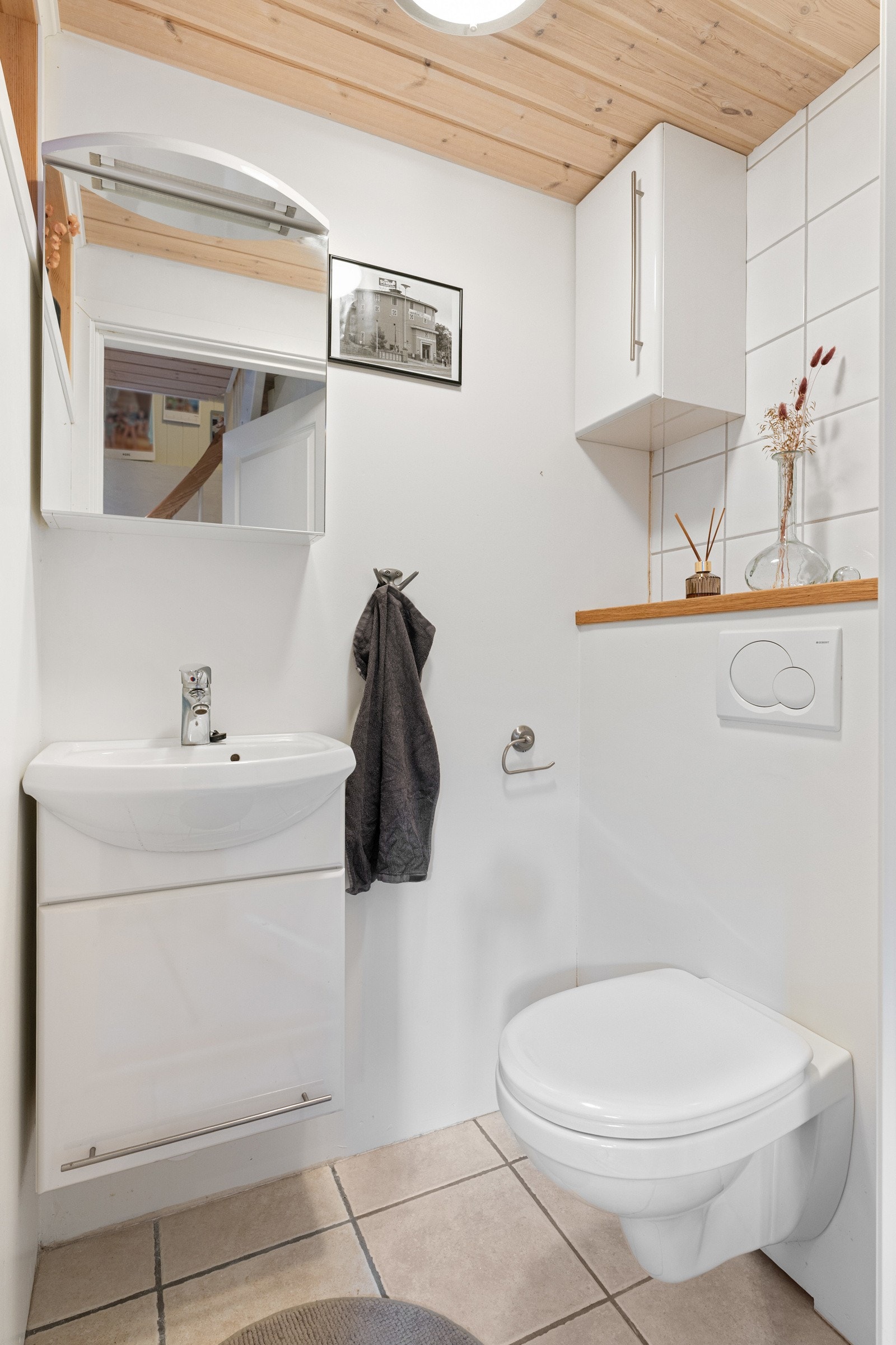 Med et separat toalettrom kan badstue- og boblebadopplevelsen nytes i fred, uten venting eller forstyrrelser. Galleribilde