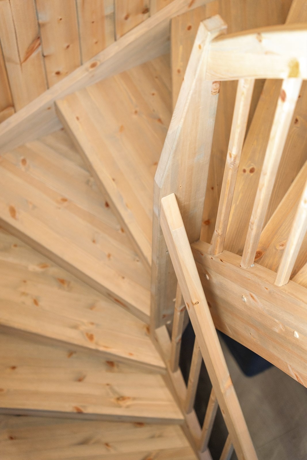 Trapp ned til underetasjen. Galleribilde