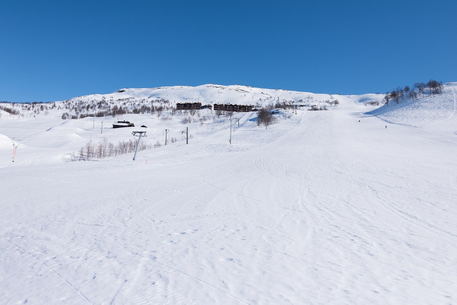 Anlegget har hele 13 preparerte skiløyper og 6 skitrekk, samt eget barnetrekk/band. Galleribilde