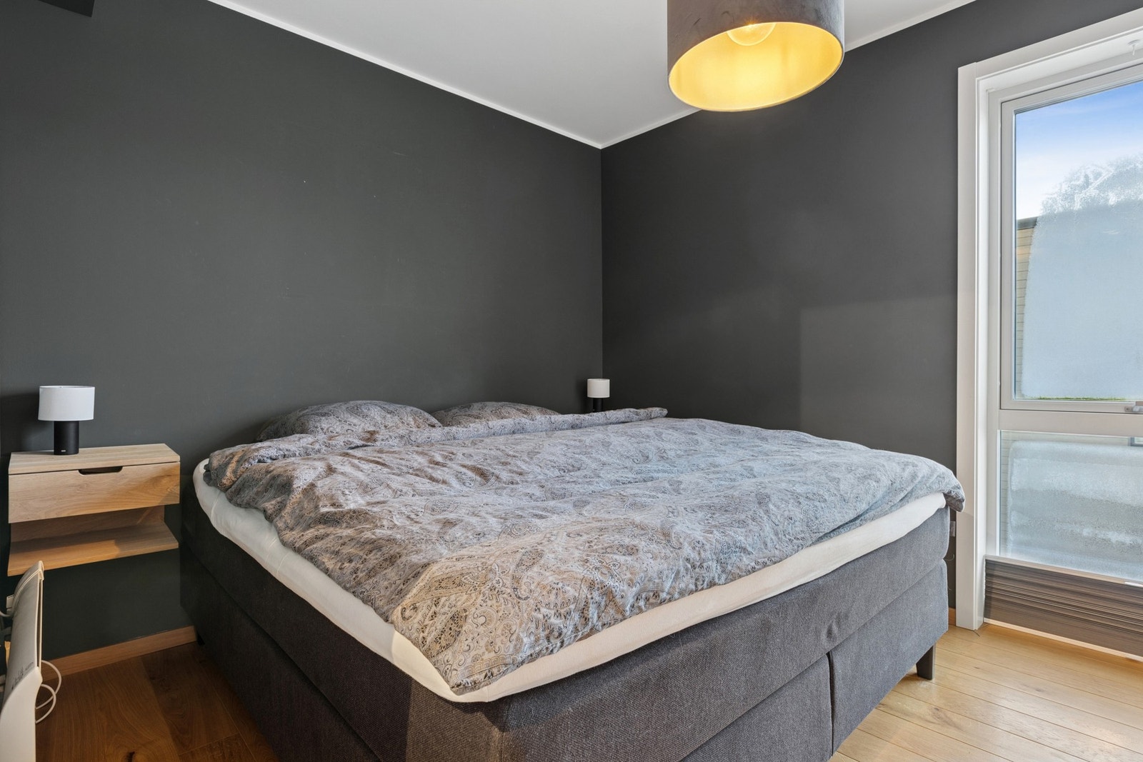 Hovedsoverommet er utstyrt med praktisk garderobeløsning. Galleribilde