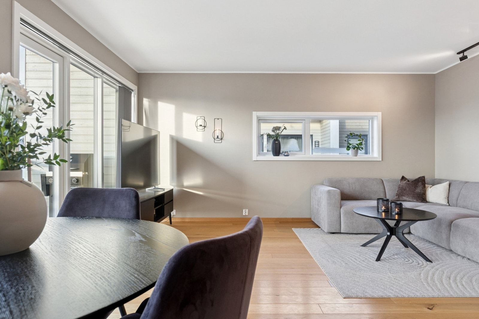 Perfekt for både hverdagsbruk og sosiale sammenkomster. Galleribilde