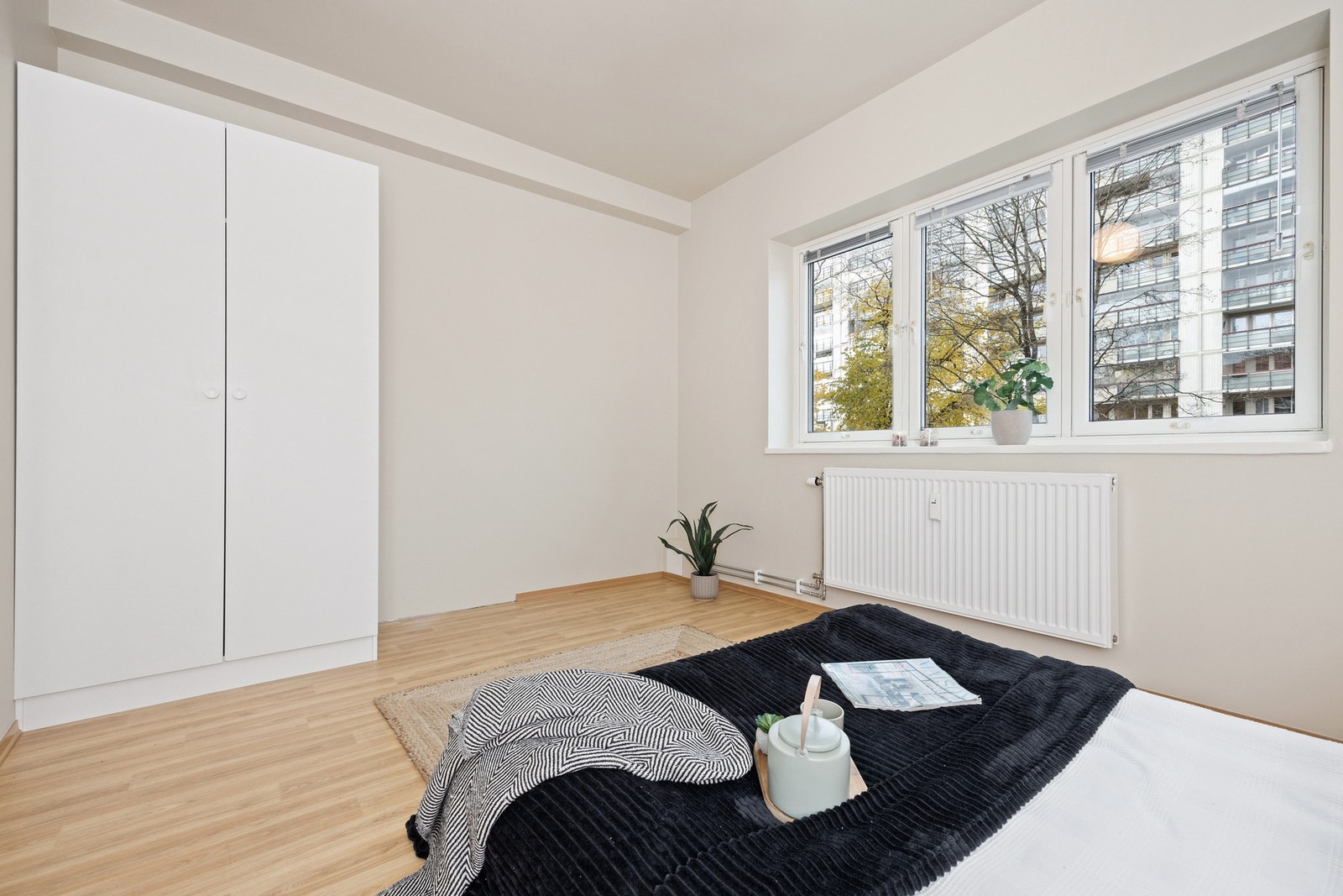 Hovedsoverommet har garderobeskap som medfølger. Galleribilde