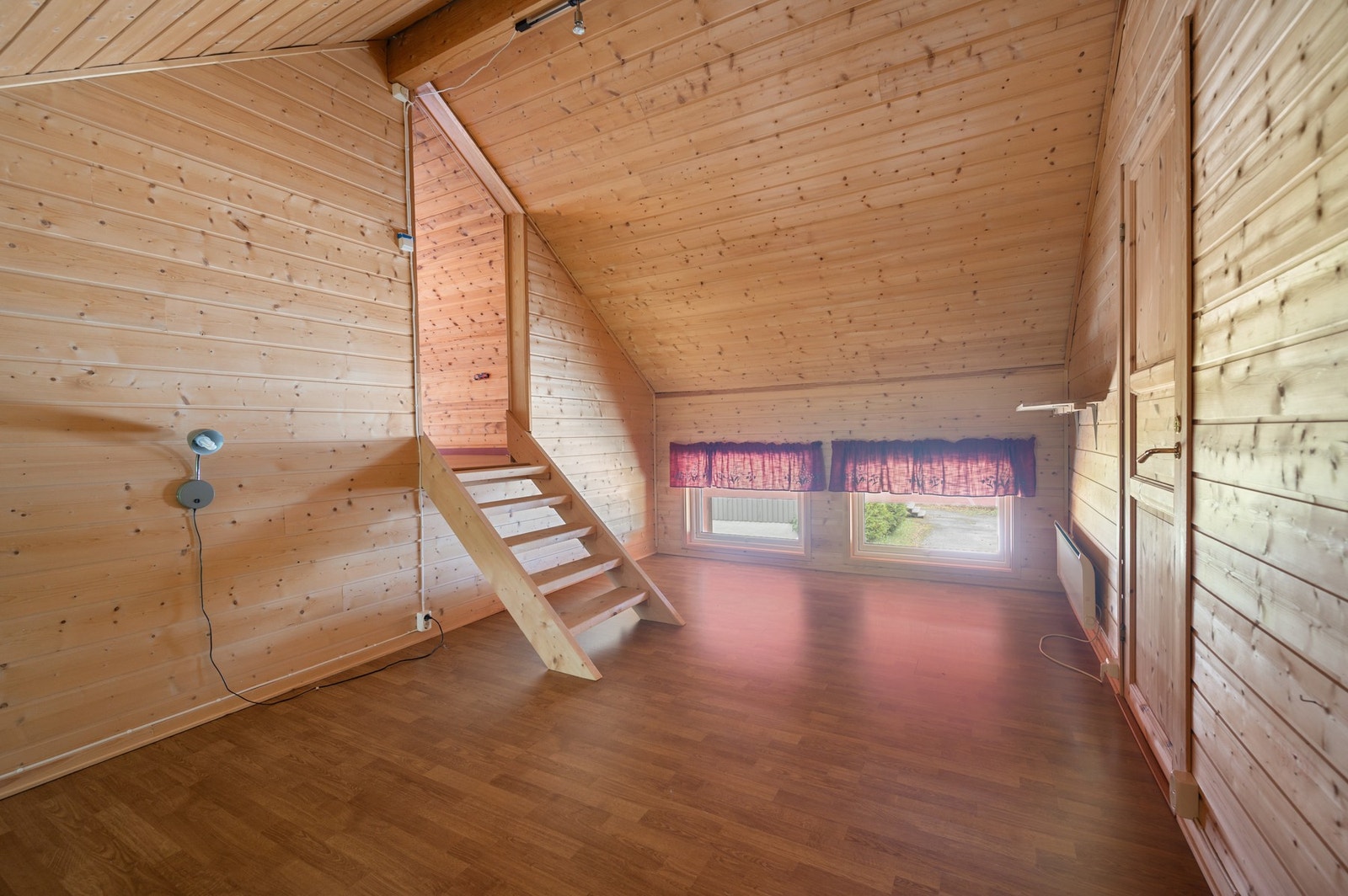 Disponibelt rom over carport. Galleribilde