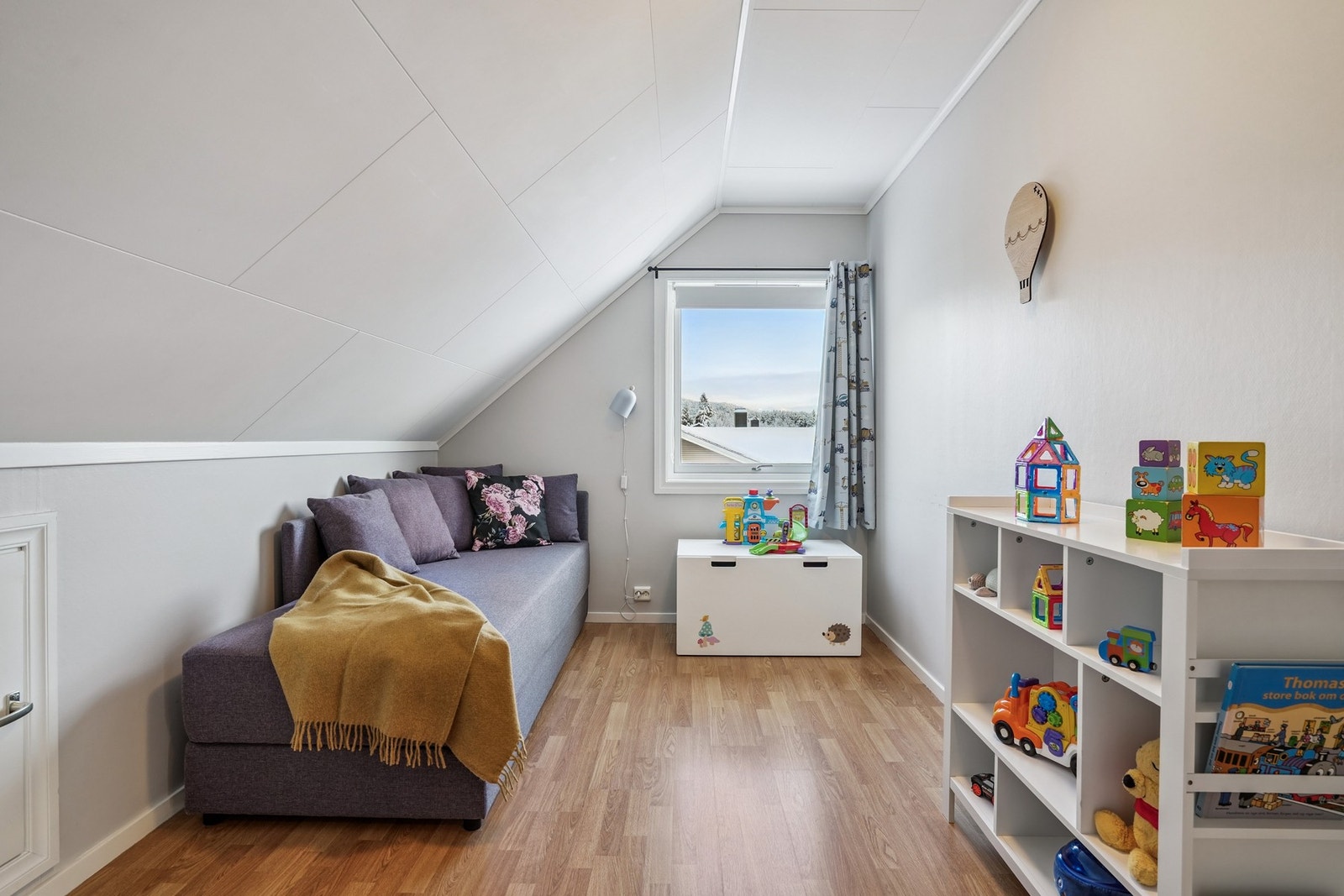 Soverom nr. 3 har et areal på ca. 9,6 kvm med god plass til ønsket innredning. Galleribilde