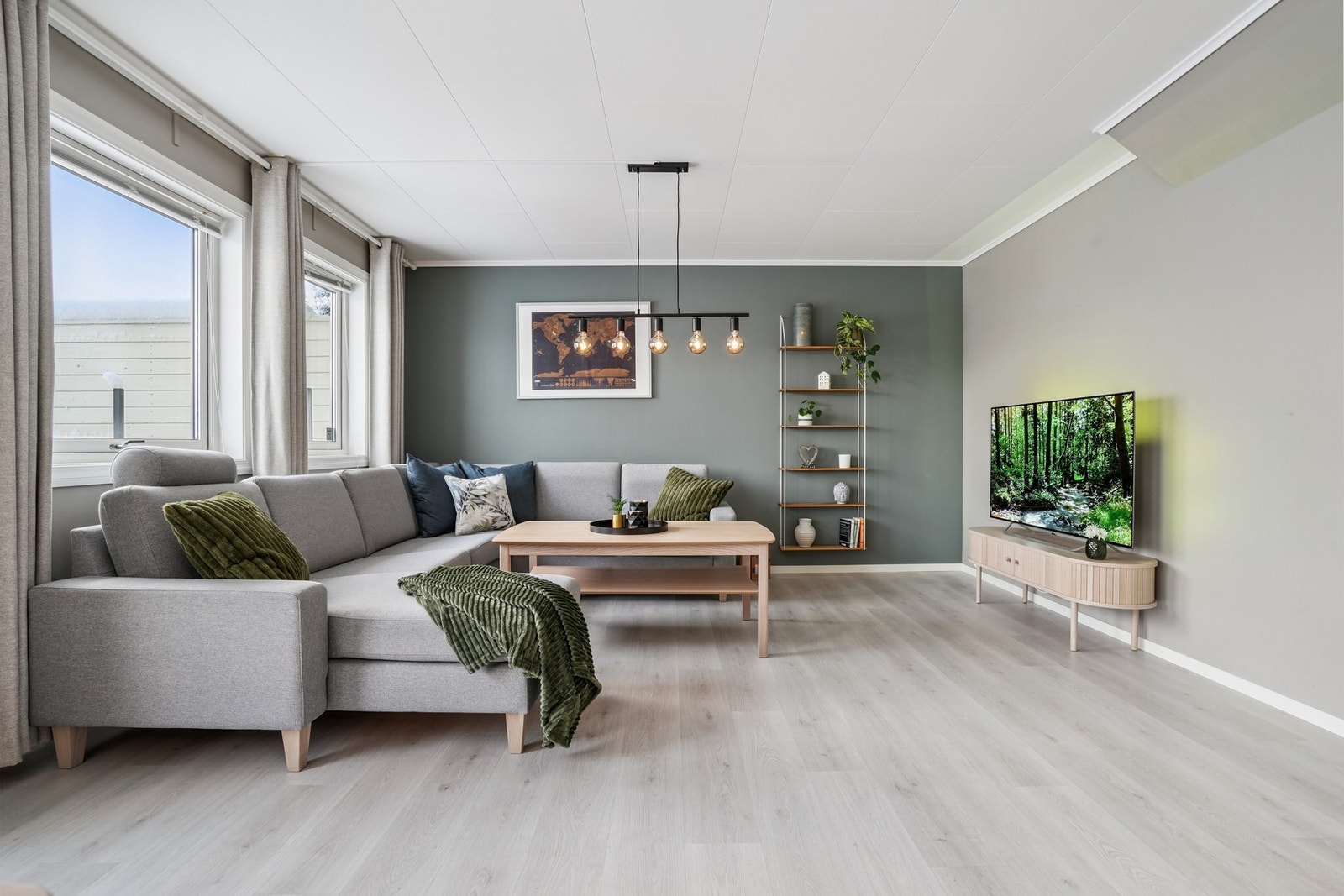 Romslig og flott stue på 35 kvm. Galleribilde