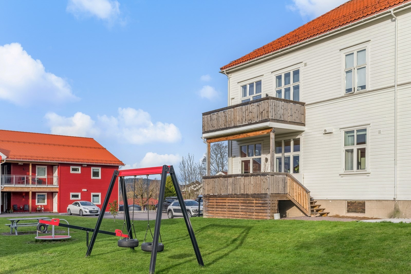 Lekeapparater på sameiets tomt Galleribilde