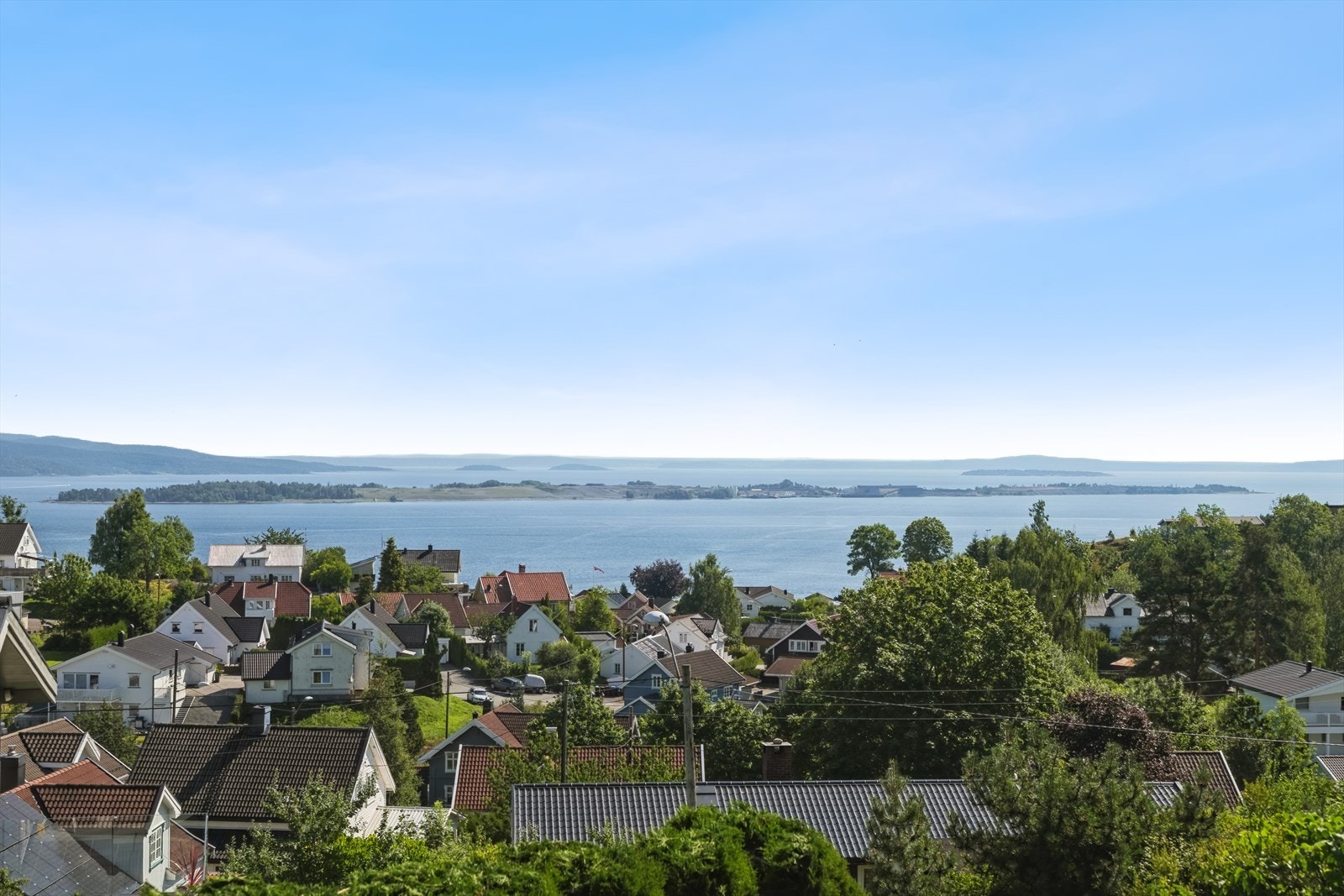 Nydelig sjøutsikt fra terrassen Galleribilde
