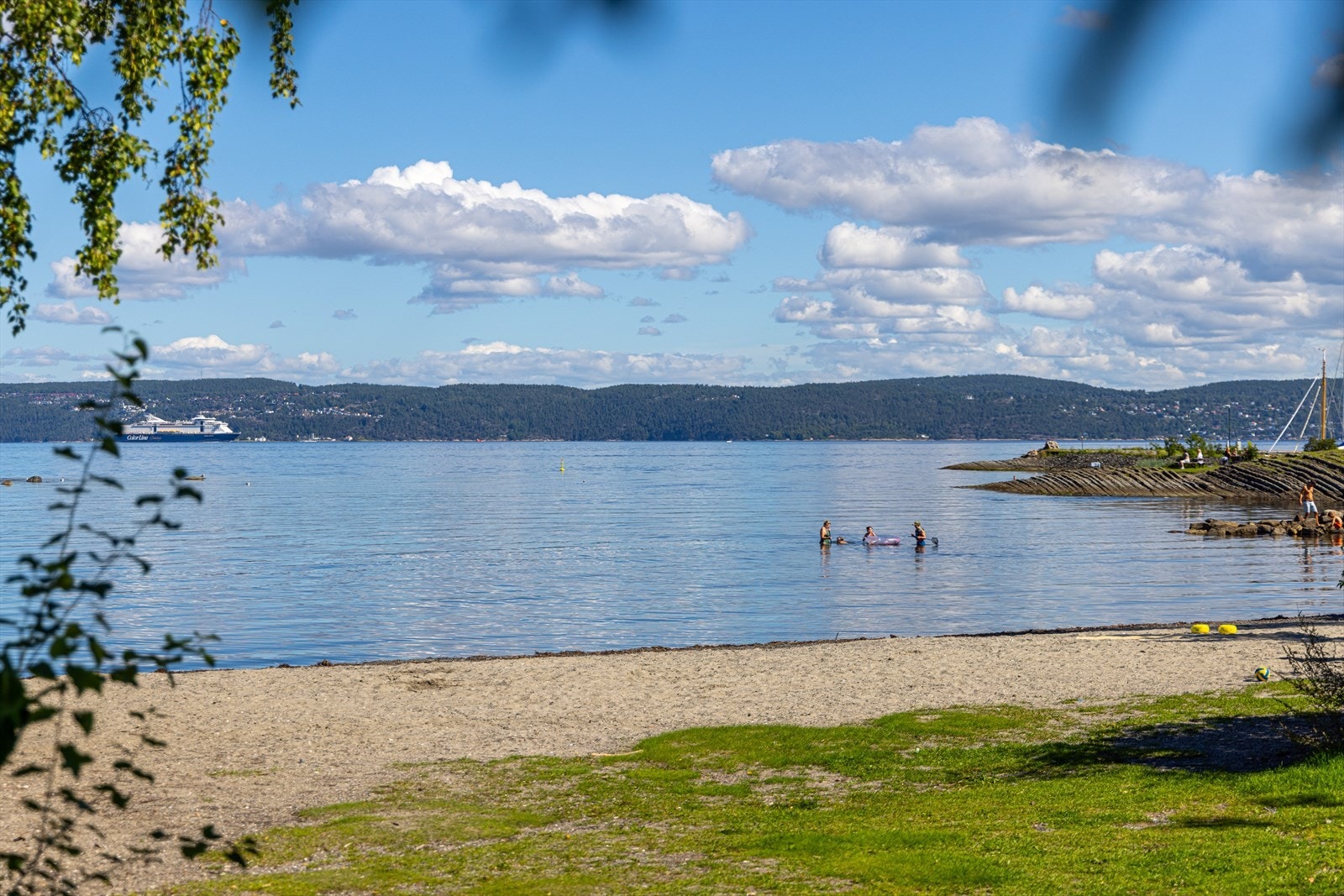 Selvikbukta er et populært mål på varme sommerdager. Galleribilde