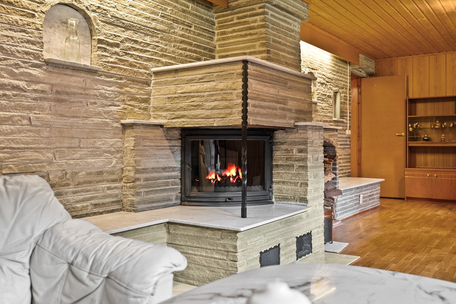 Massiv skiferpeis for ekstra hygge i hobbyrommet Galleribilde