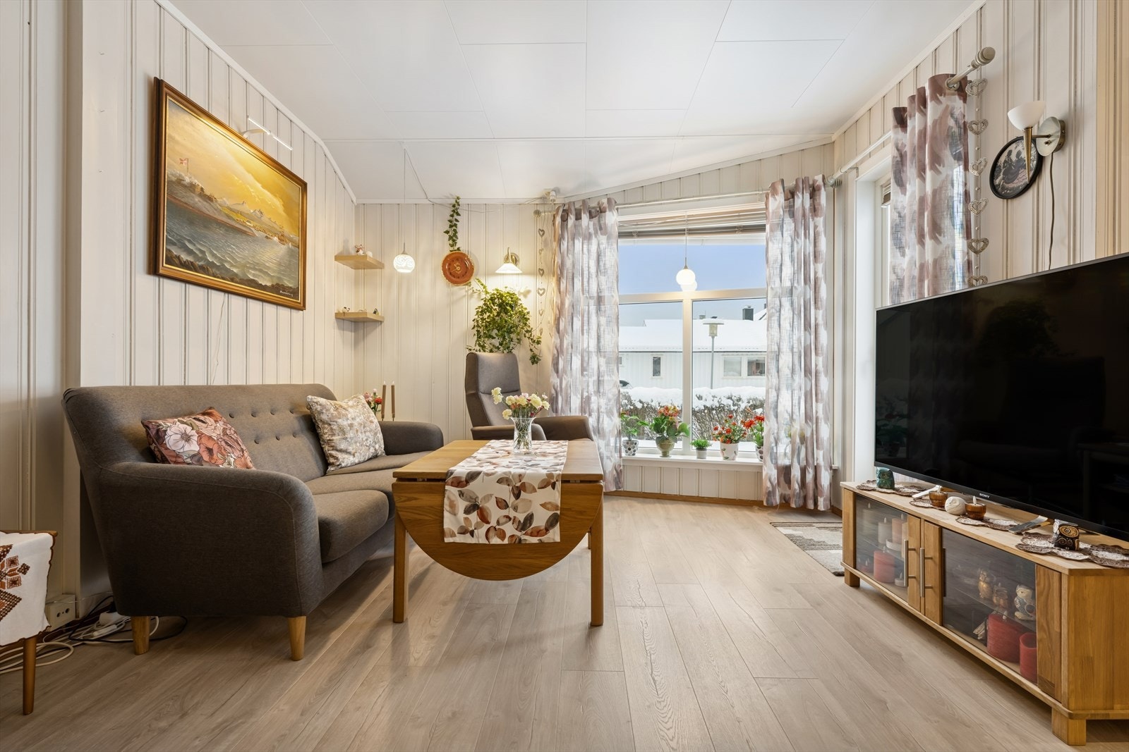 Fiber ble etablert inn til boligen for sirka 2 år siden. Galleribilde