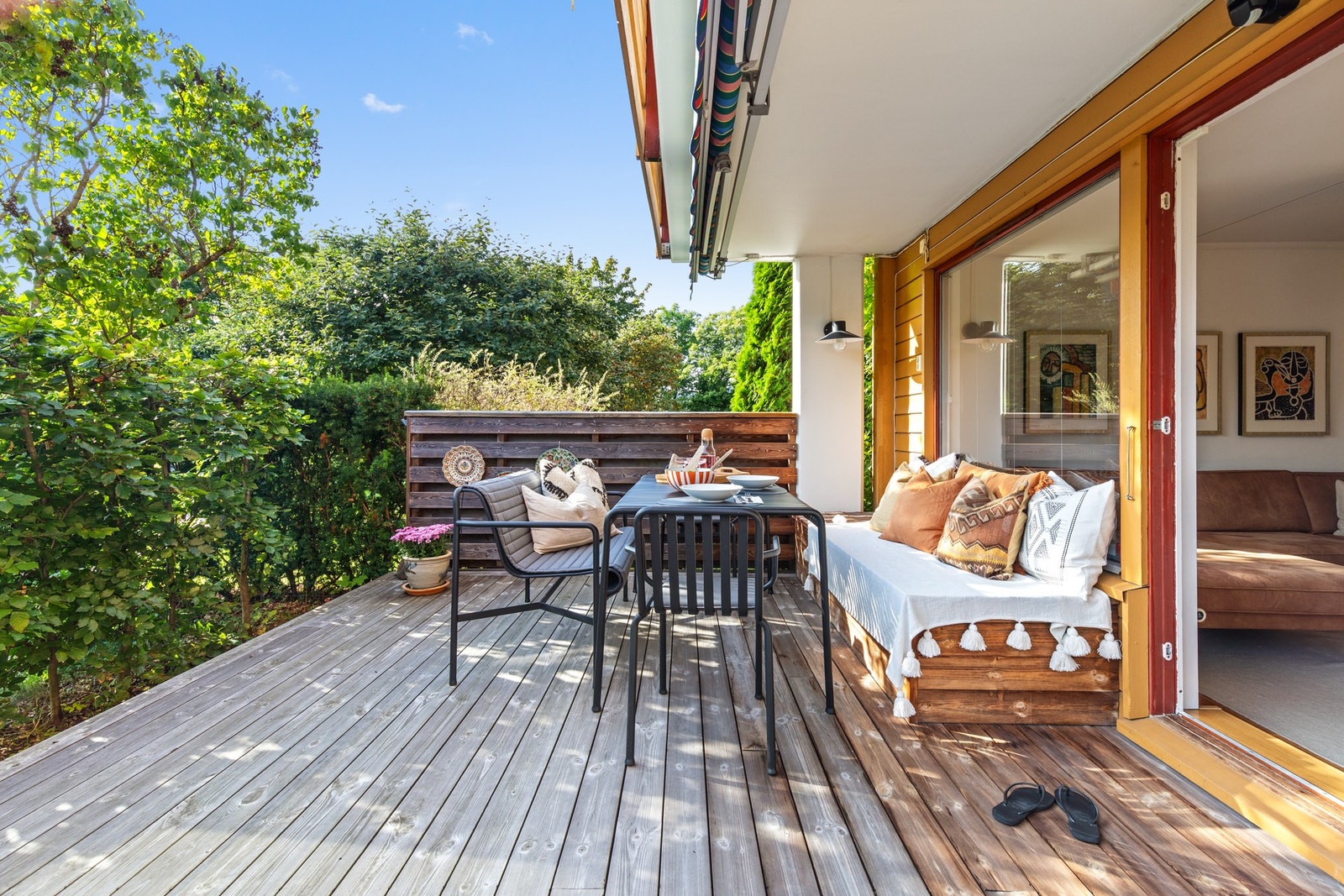 Sommerbilde fra terrassen. Galleribilde