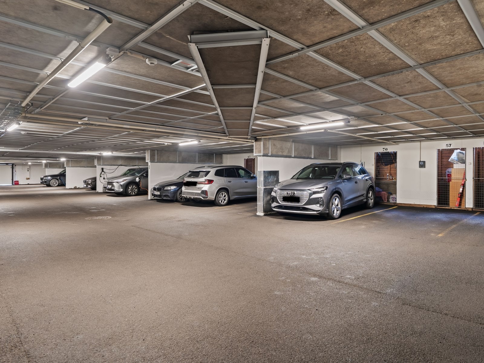 Det følger en garasjeplass med andelen. Galleribilde