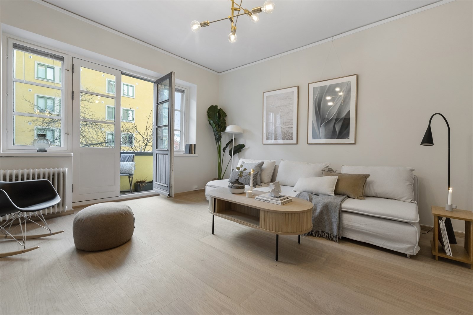 Velkommen til Nobels gate 21 - nyoppusset i 2025 med gjennomførte, moderne farger og materialvalg. Galleribilde