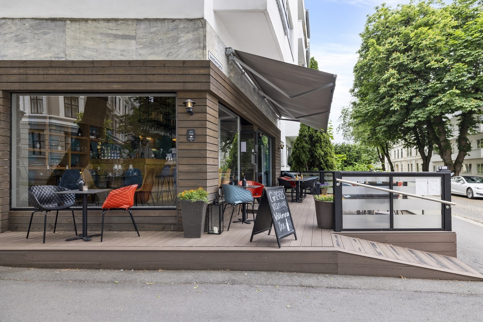 Gabels Vinbar er et trivelig og populært tilholdssted i nabolaget. Galleribilde