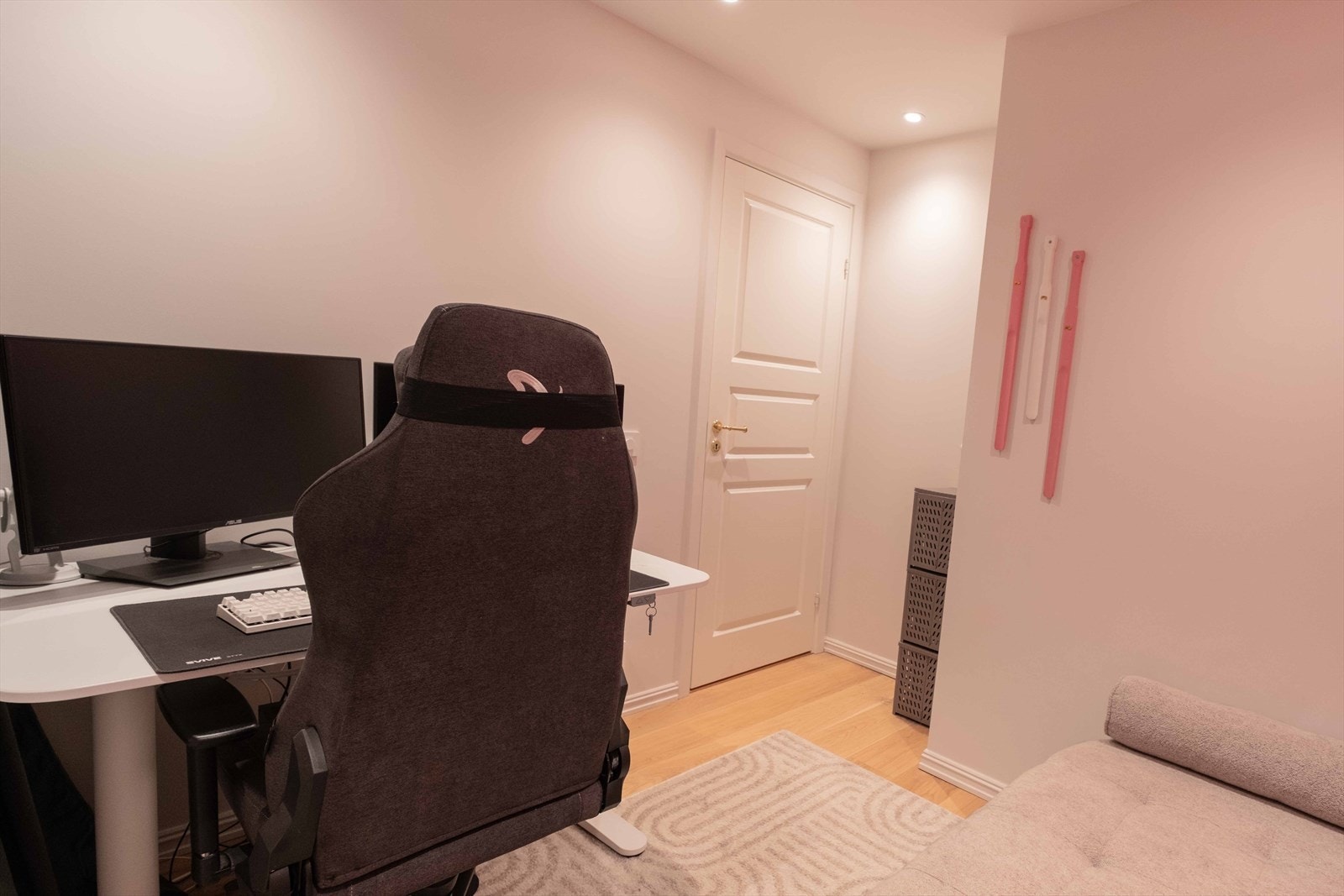 Dagens eiere benytter seg av soverommet som et hjemmekontor. Galleribilde