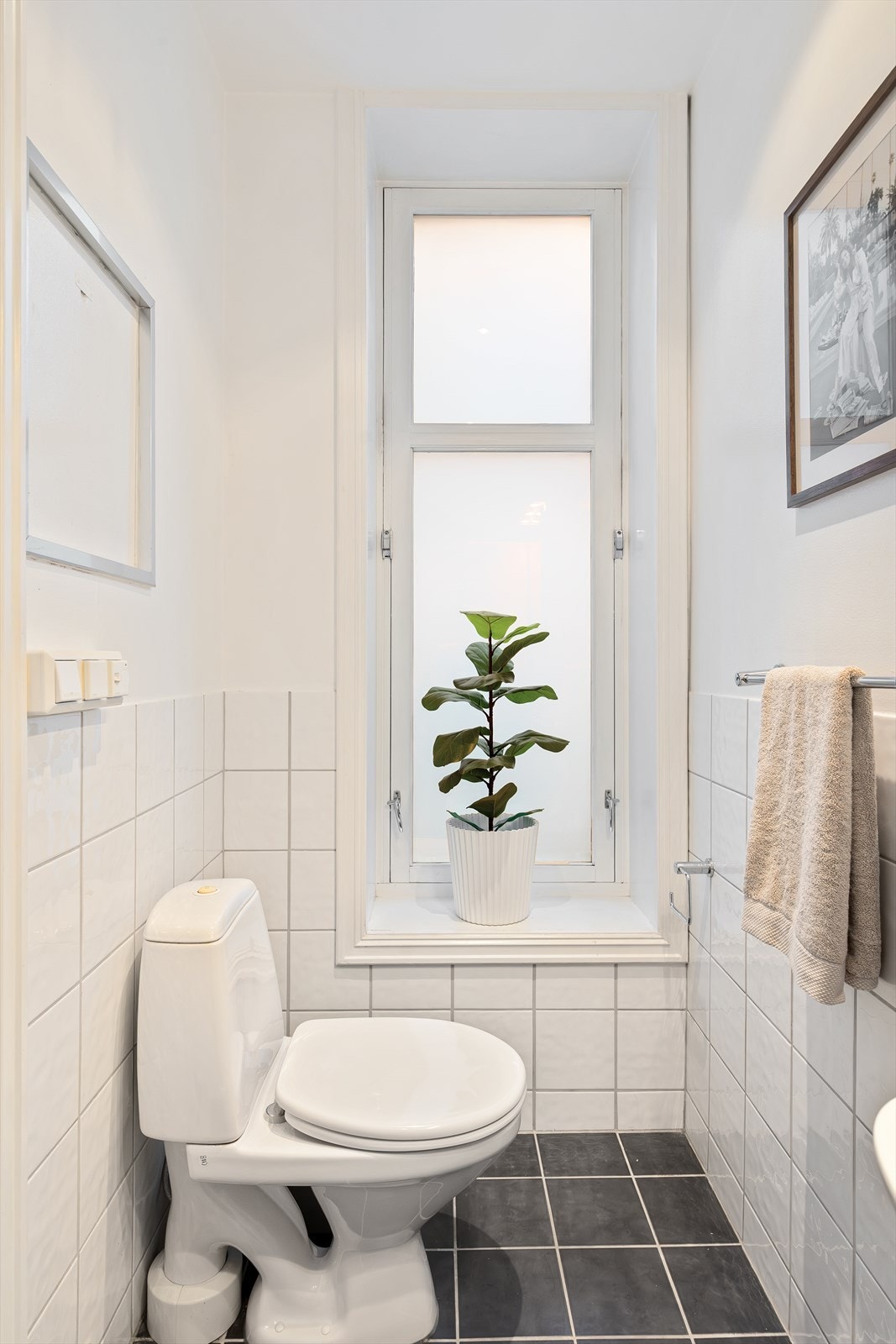 Praktisk bad med elektrisk gulvvarme. Galleribilde