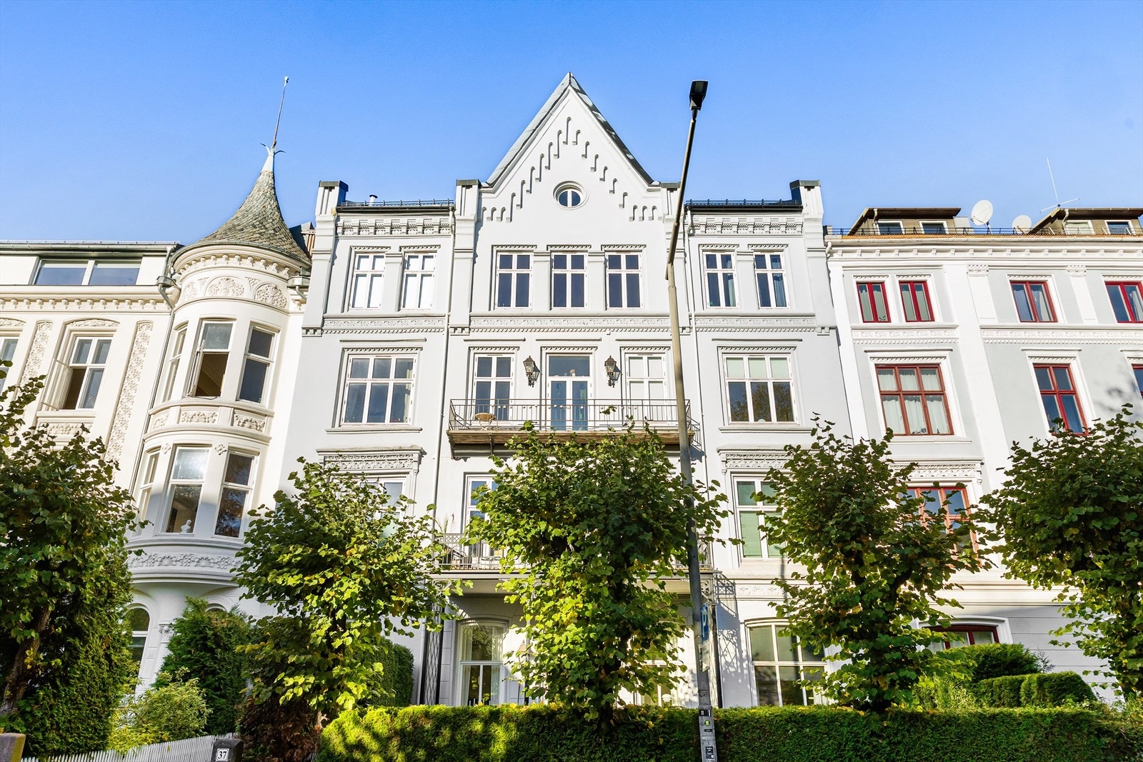 Her bor du i en ærverdig bygård fra 1892. Galleribilde