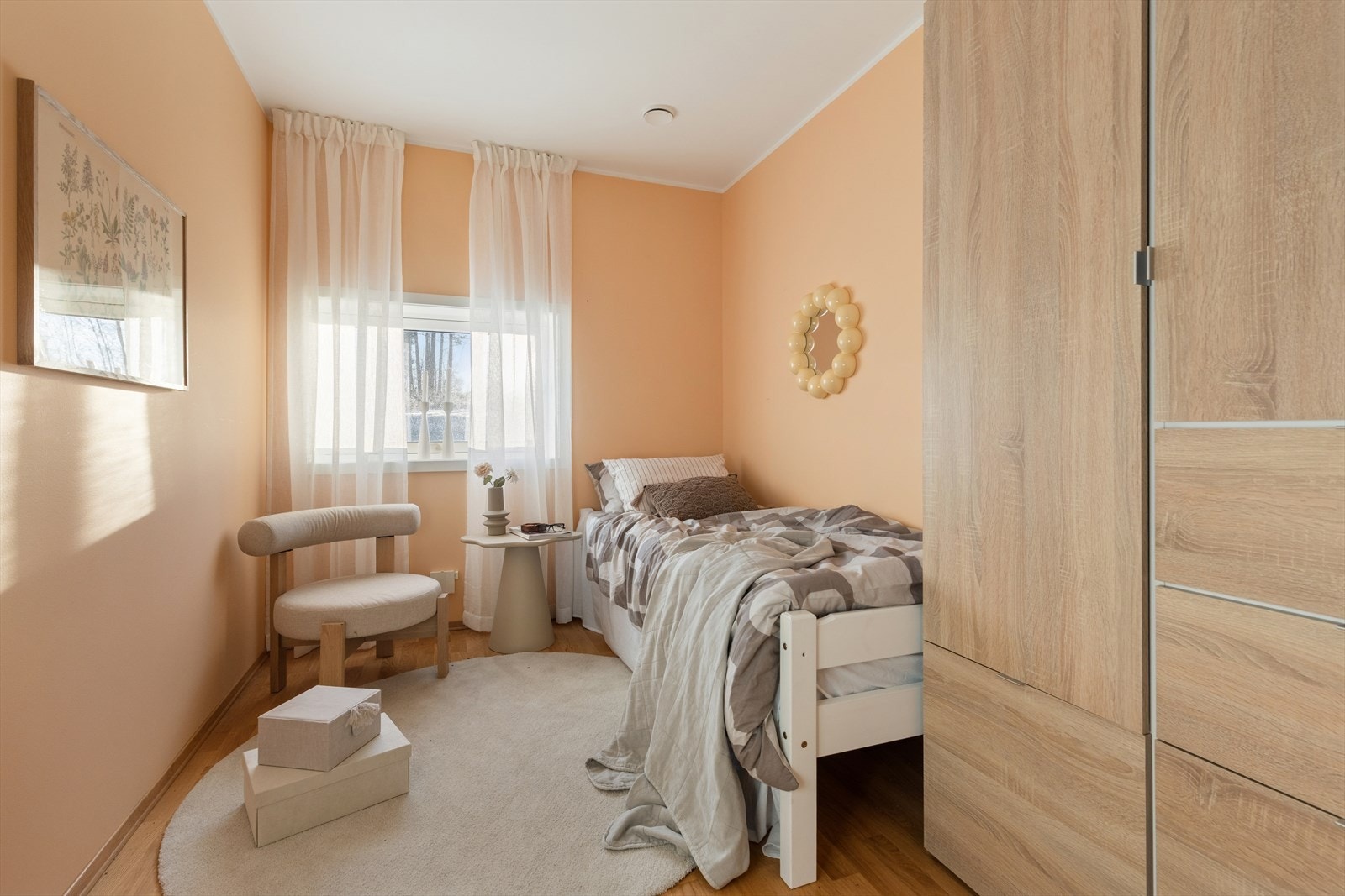 Soverommene kan enkelt tilpasses ulike behov - enten du ønsker kontor, gjesterom eller barnerom, gir planløsningen stor fleksibilitet. Galleribilde