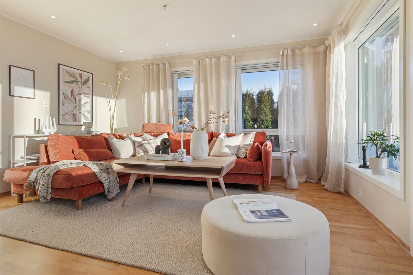 Herlig stueavdeling med god møbleringsfrihet. Galleribilde