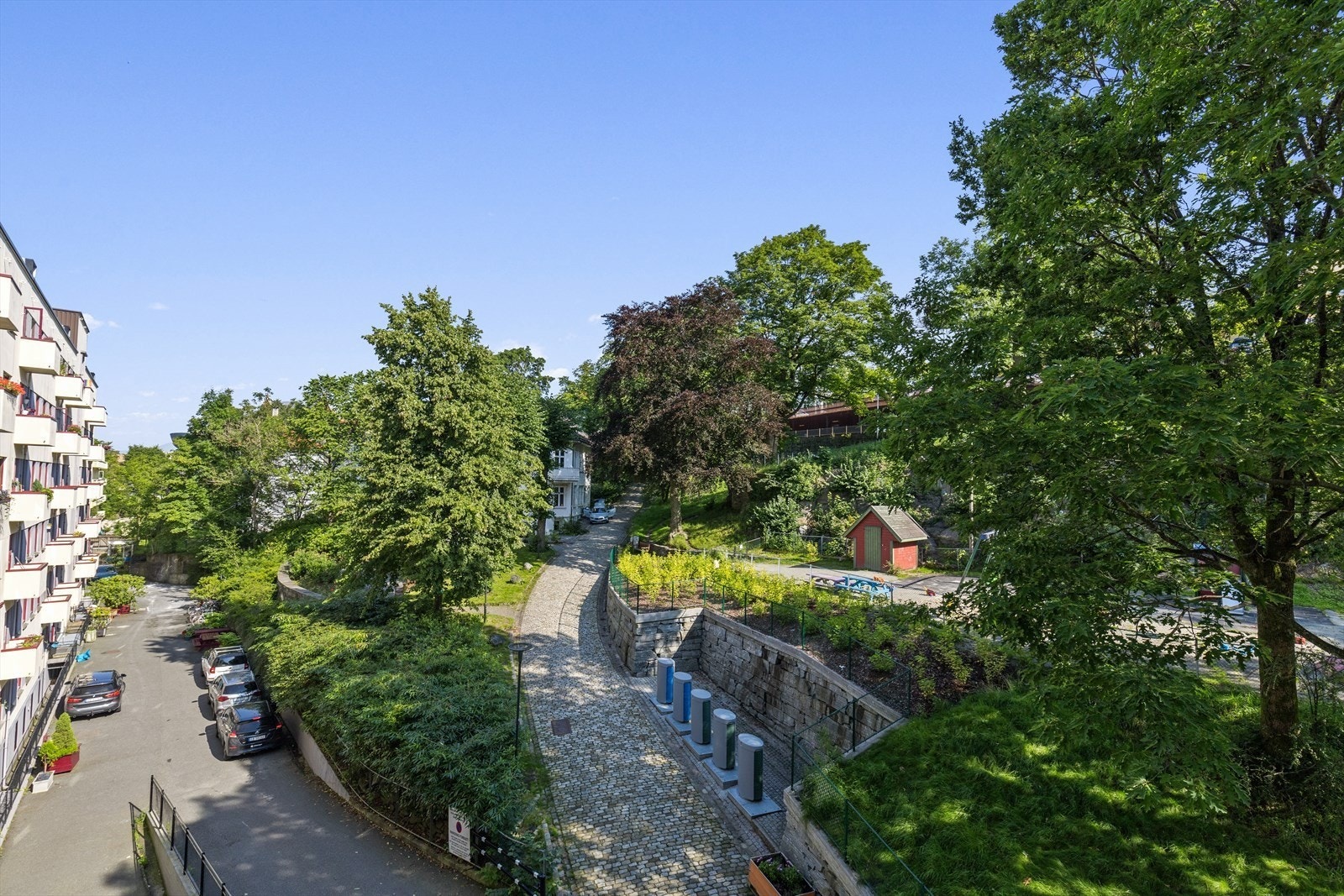 Like ved er det park og gangvei opp til Høyden. Galleribilde