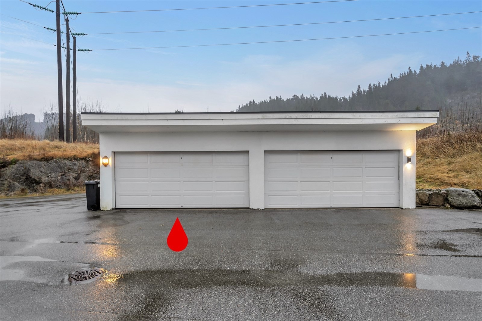 Romslig garasje medfølger. Galleribilde