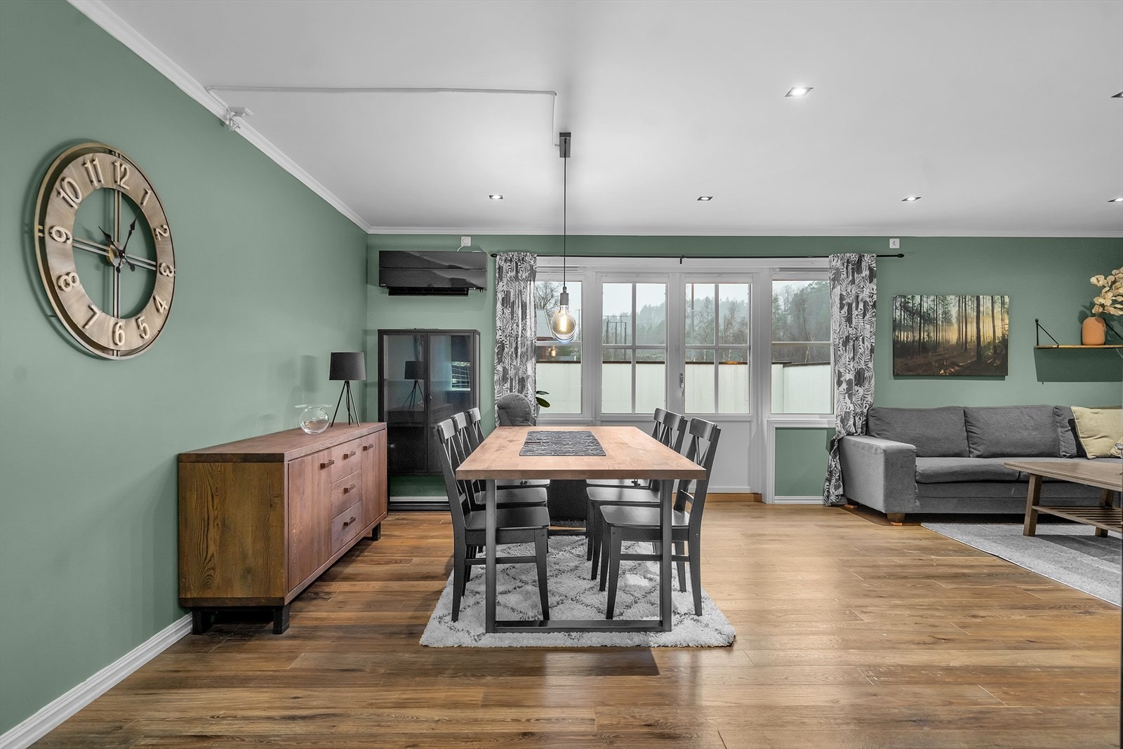 Stor og fin stue. Galleribilde