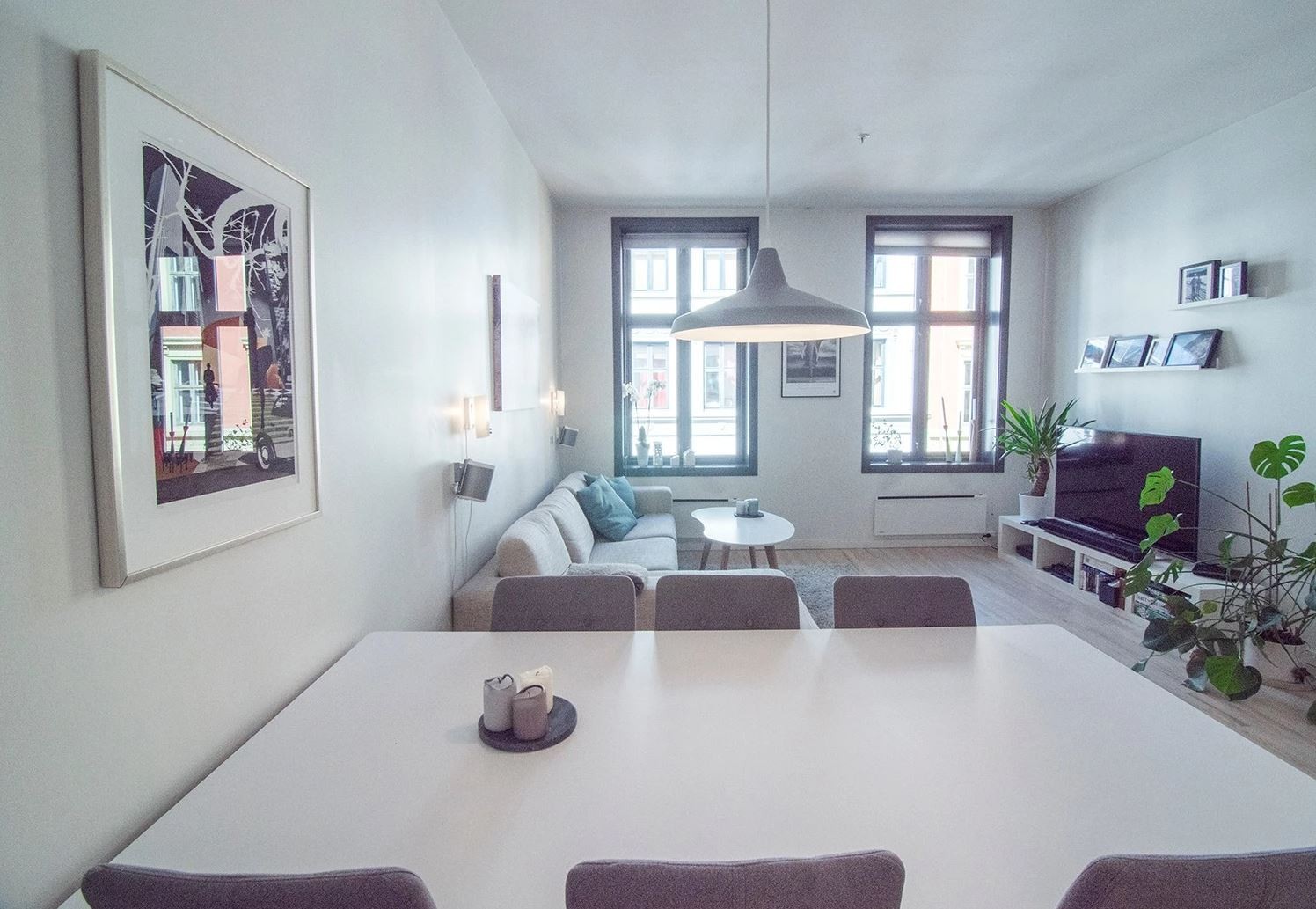 Store vindusflater med god takhøyde- karakteristiske vindusflater Galleribilde