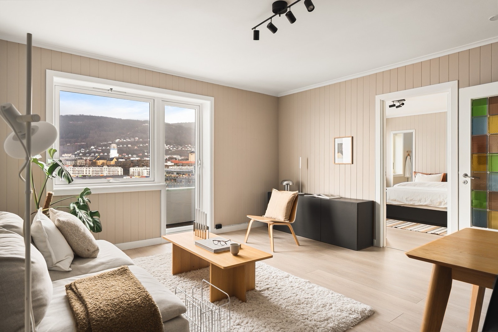 En lys og flott 3-roms leilighet med flott utsikt. Galleribilde