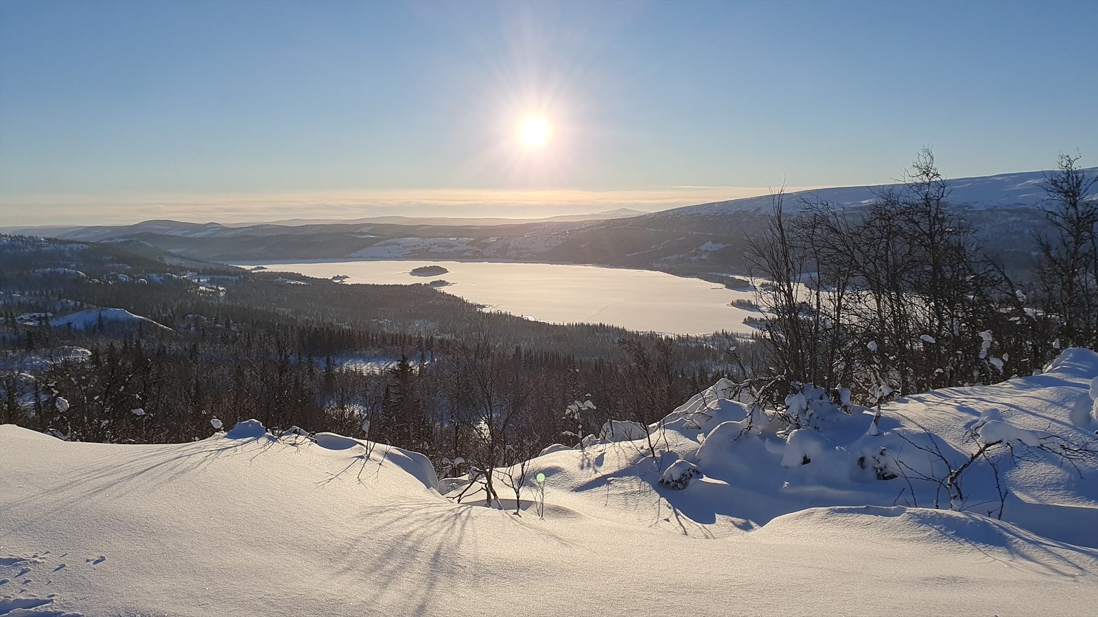 Selgers private bilde - 2023, utsikt over Øyangen, ca. 30 min skitur fra fritidsleiligheten Galleribilde