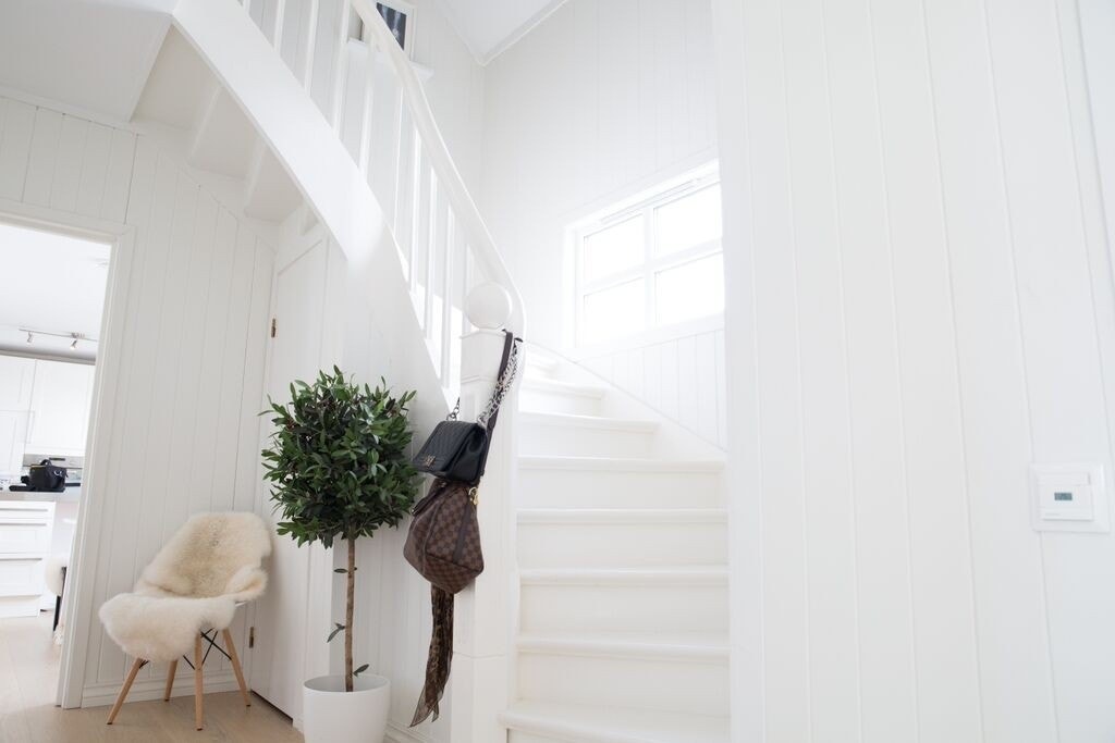 Trapp til 2. etasje Galleribilde