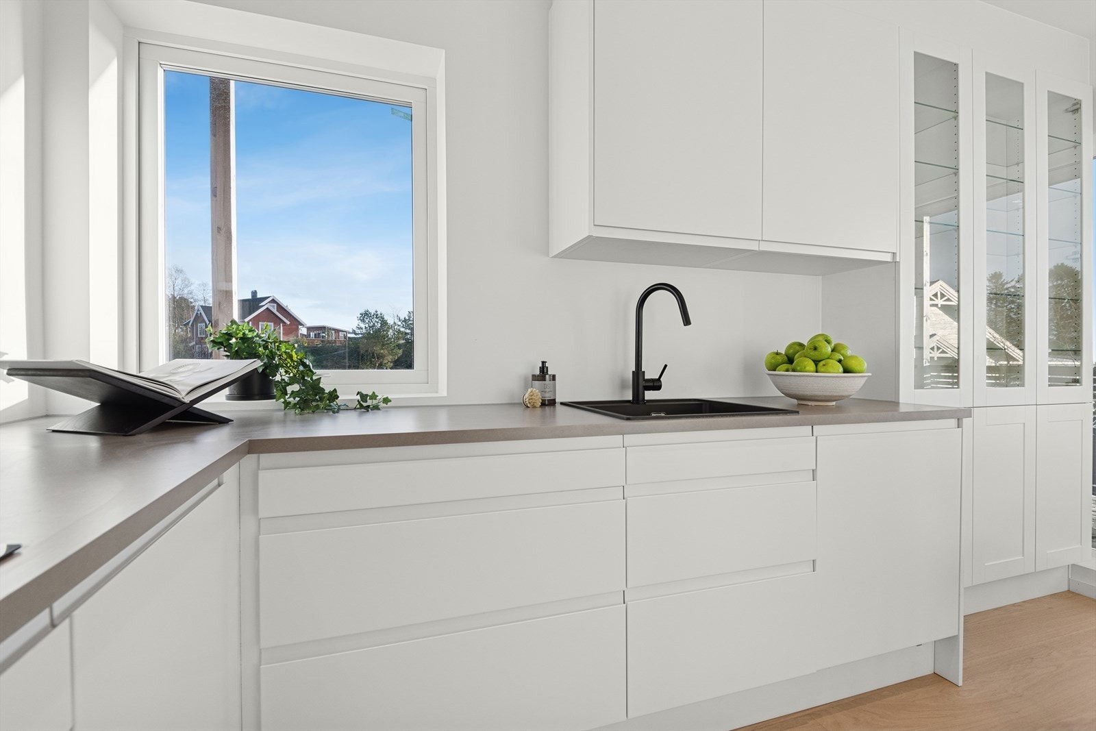 Kjøkken er levert av Norema Galleribilde