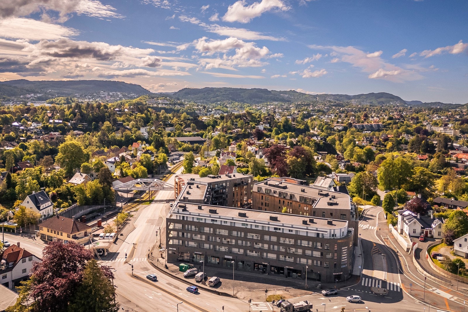 - Paradiskrysset er en nyetablert knutepunkt, og området har gjennomgått betydelig vekst og utvikling i løpet av de siste årene - Galleribilde
