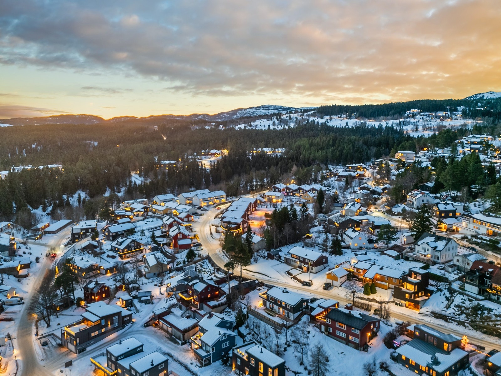 Her bor du i et meget fint og etablert nabolag med umiddelbar nærhet til Bymarka. Galleribilde