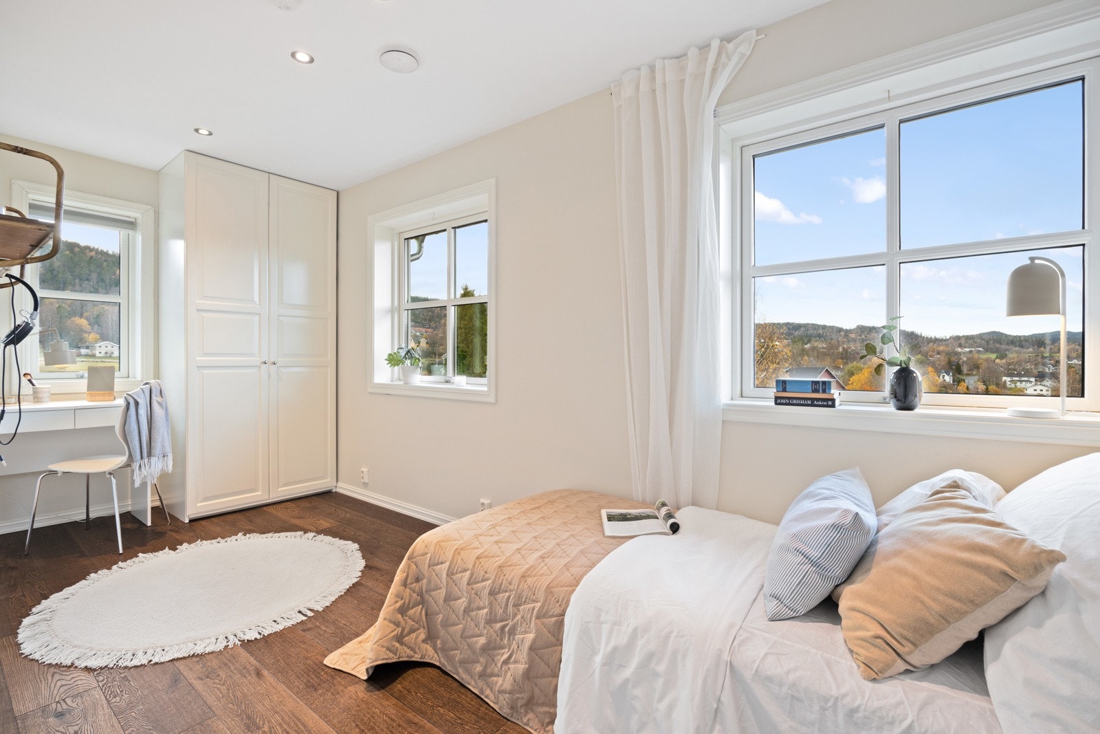 Soverom 2 av 4 i 2. etasje Galleribilde