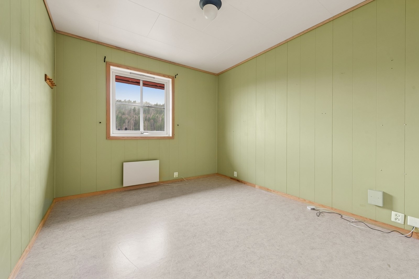 Soverommene har fine innredningsmuligheter med plass til seng, nattbord og annet ønskelig møblement. Galleribilde