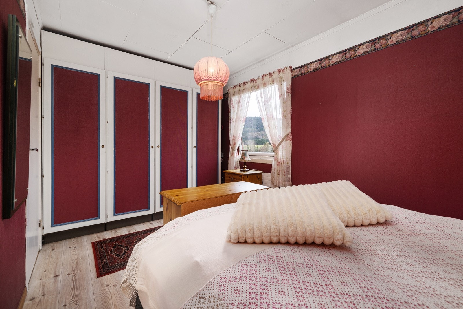 Soverom 2 - Hovedsoverom. Galleribilde