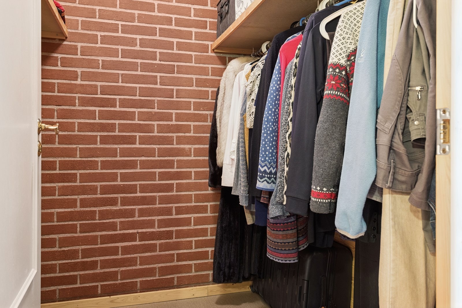 Garderoberom i sokkel Galleribilde