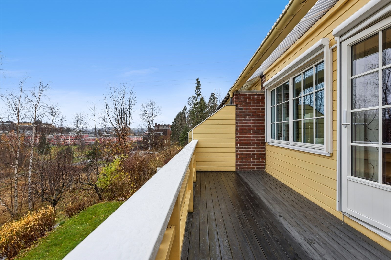 Solrik veranda mot sør/vest Galleribilde