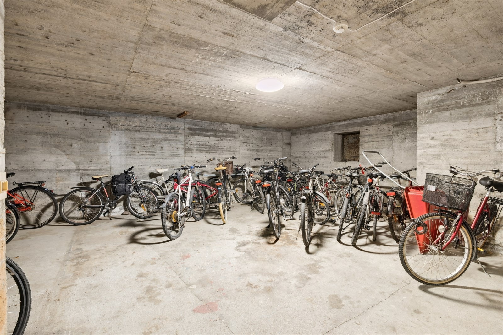 Borettslaget har både felles vaskeri og sykkelbod. Galleribilde