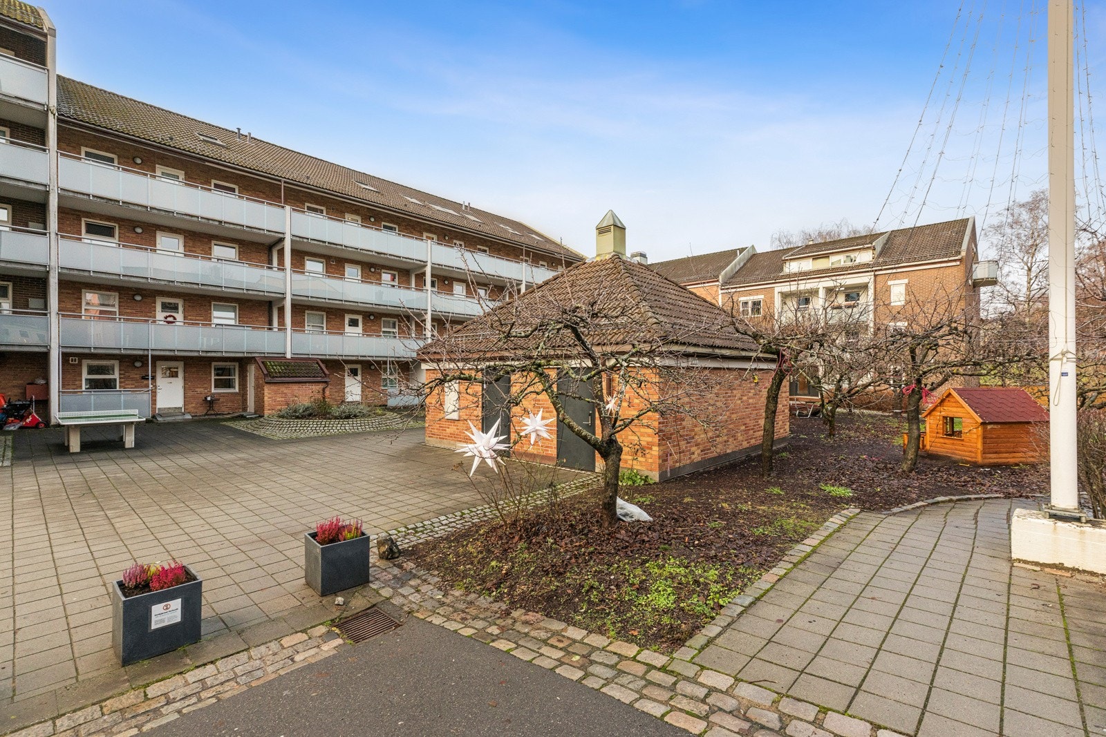 Gårdsrommet Galleribilde