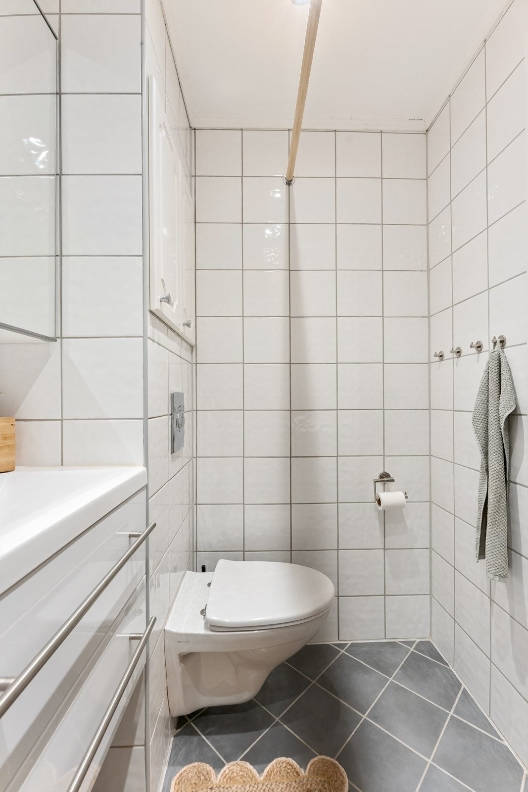 Nedsenket himling med downlights gir en jevn og god belysning. Galleribilde