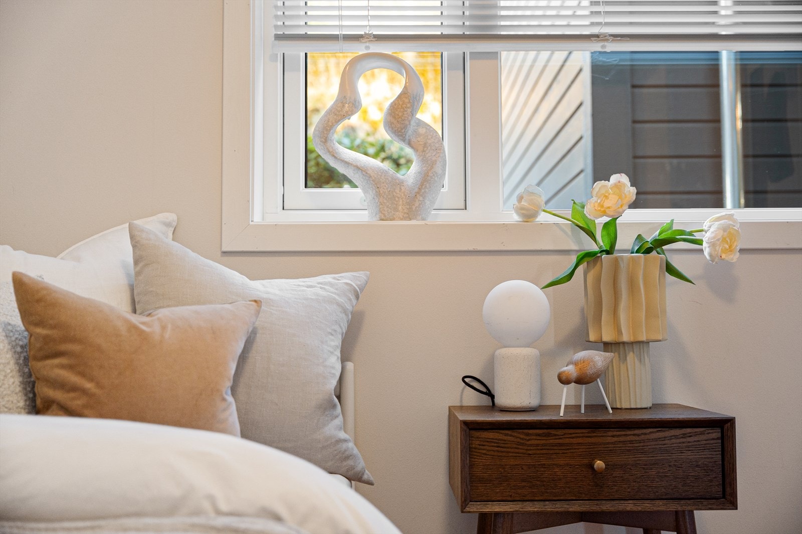 Også dette rommet ligger skjermet og rolig til. Galleribilde