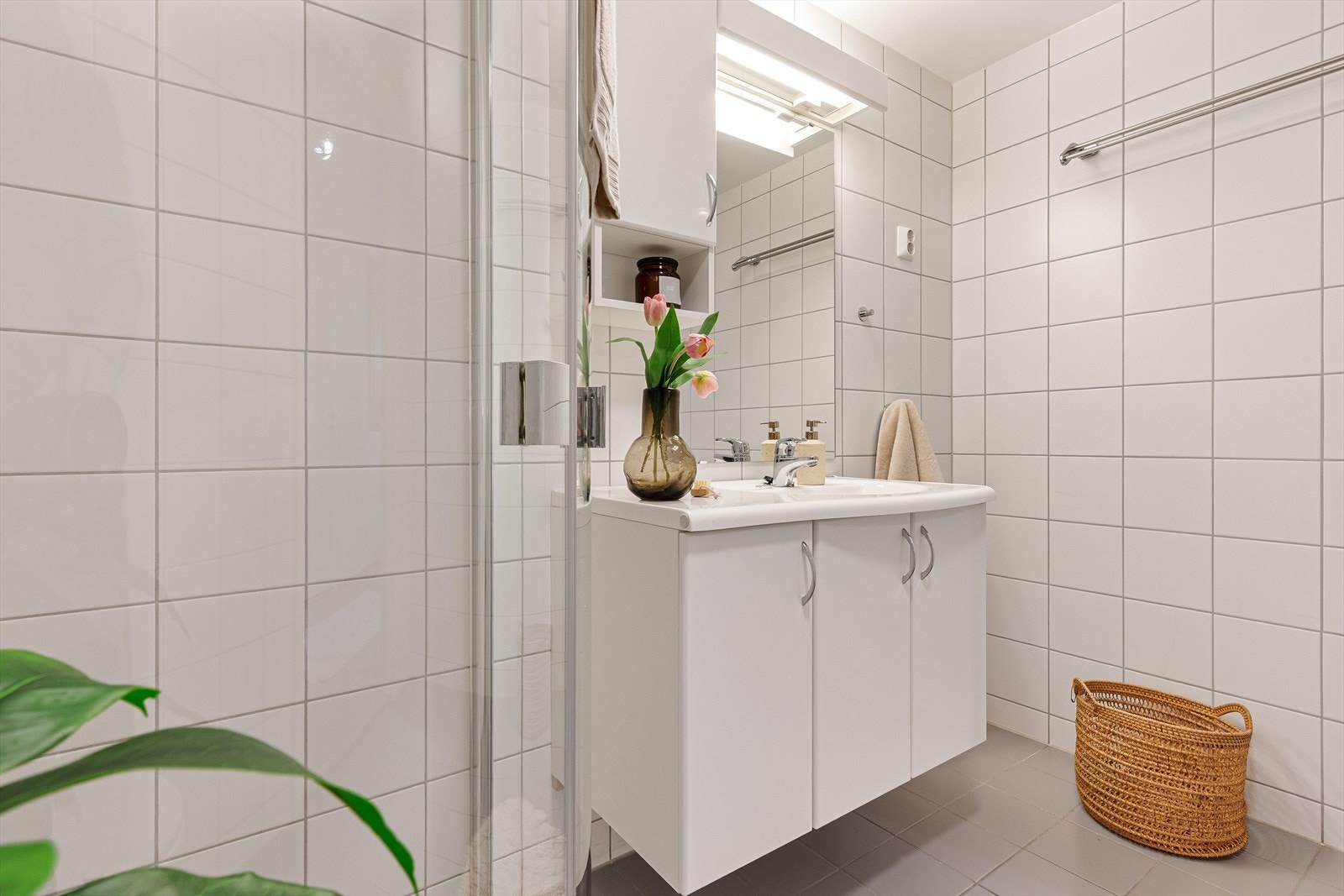 Opplegg for vaskemaskin og tørketrommel. Galleribilde