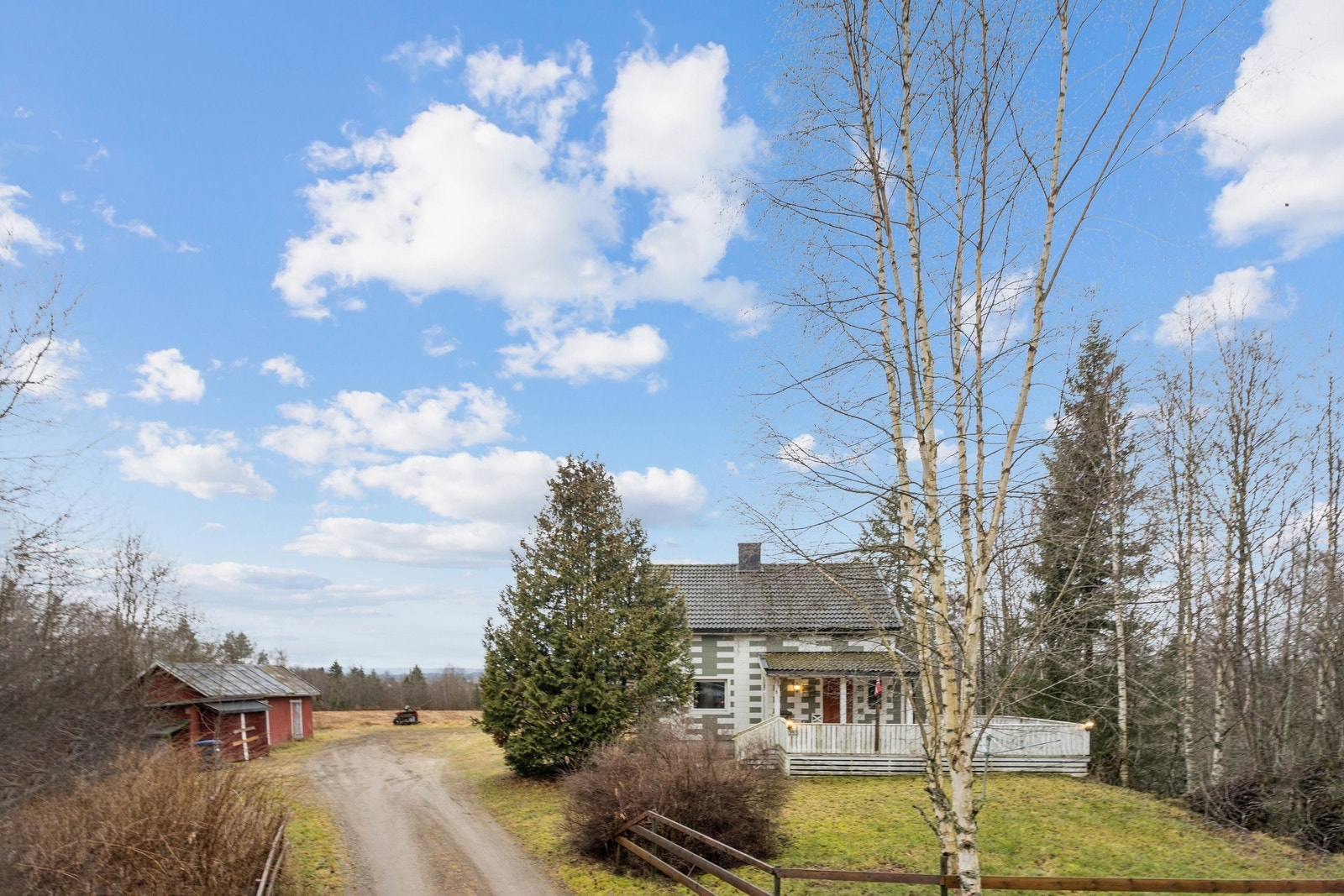 Fasade - Innkjøring. Galleribilde