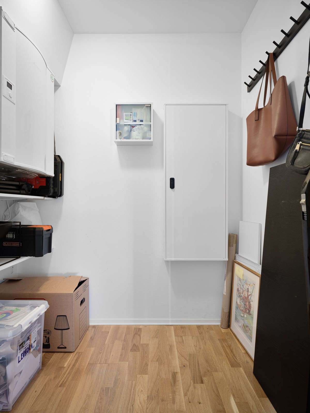 Leiligheten har en innvendig bod samt 2 boder like utenfor, som gir svært god lagringsplass Galleribilde