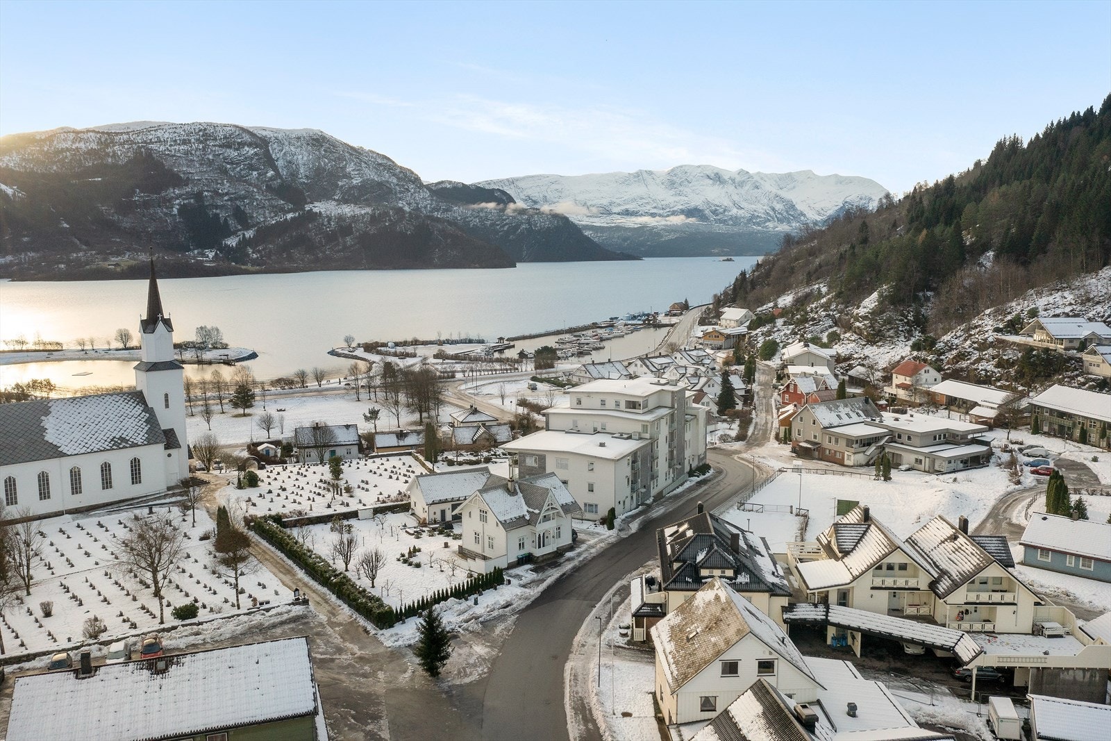 Fin utsikt og kort vei til "alt". Husk å melde deg på visning! Galleribilde